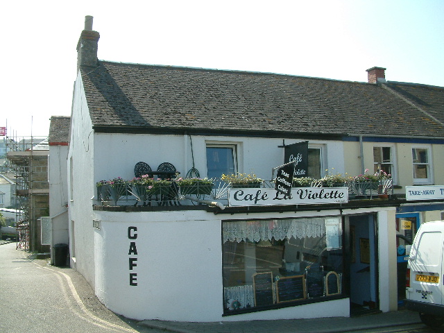 Cafe La Violette, Fore Street, Porthleven. 30 May 2003.